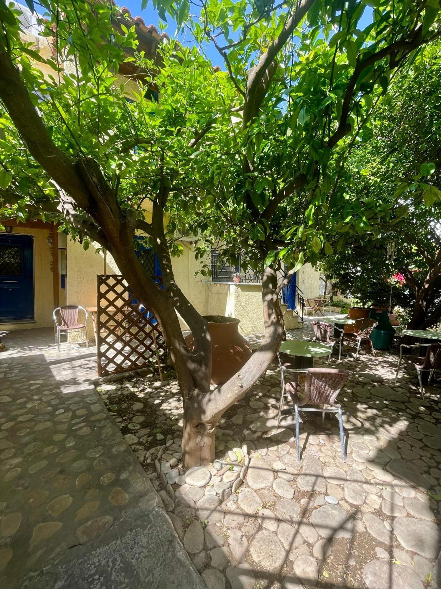 Jimmy'S Place Ormos  Екстериор снимка