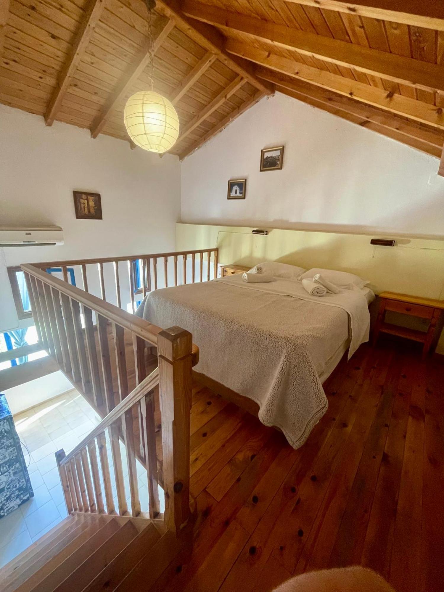 Jimmy'S Place Ormos  Екстериор снимка